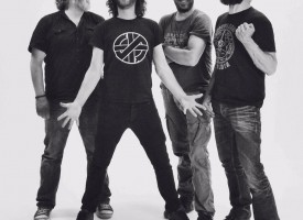 Komatsu goes Kyuss: tour met Nick Oliveri’s Mondo Generator, opname met John Garcia