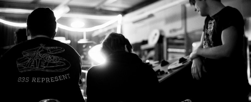 Aestrid luidt de zomer uit met Chinook: noisende teaser van het vijfde album