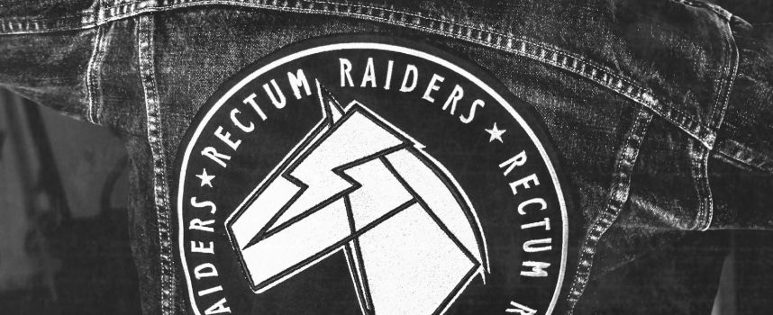 Black rippin’ en blue ballin’ met debuutalbum Rectum Raiders