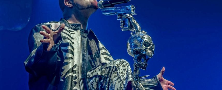 In 1 Beeld: Five Finger Death Punch in AFAS Live