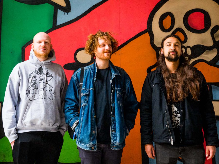 Interview Throwing Bricks ‘Een avondje lekker met je vrienden muziek