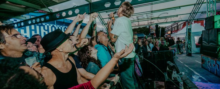 Losbreken met Whispering Sons, TVOD en Daufødt op Loose Ends 2025