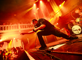 Naar de klote met Clutch, 1000mods en Bokassa in uitverkochte Paradiso