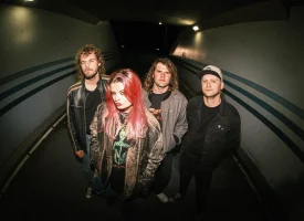 Luistertip: NMTH x Popronde Talent BARBEE viert die tijd van het jaar met nieuwe single!