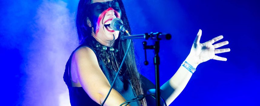 Desertfest kent veelbelovende, enerverende start in Luik met uitschieters Lili Refrain, Earth Tongue & Sólstafir